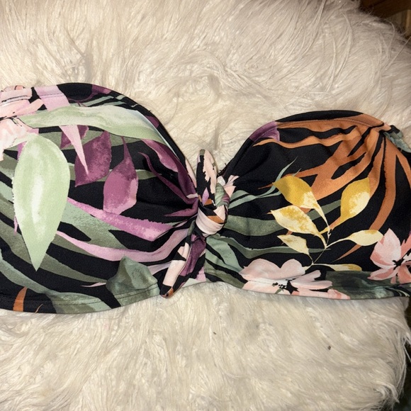 Shade & Shore Tie dye look Bikini Top 38 D PLUS FREE TOP Sz XL (TWO TOPS! BOGO) - Picture 9 of 14